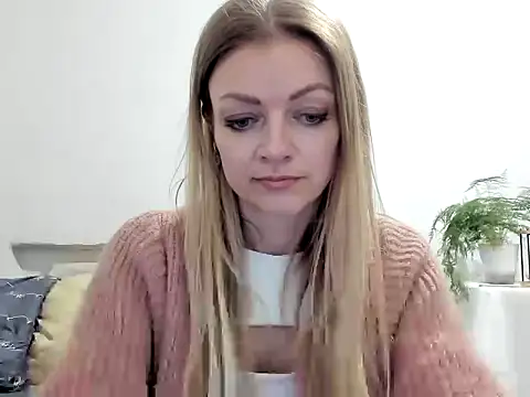 Snapshot of Severina7 chatting on 05-03-26, 08:37 Severina7 online show from 05-03-26, 08:37