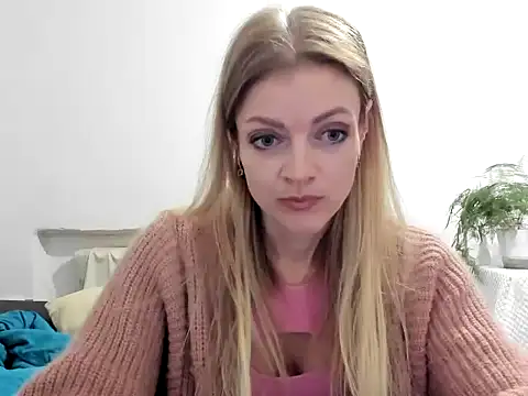 Snapshot of Severina7 chatting on 05-15-26, 06:48 Severina7 online show from 05-15-26, 06:48