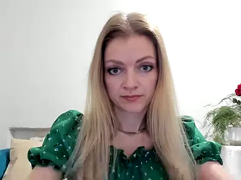 Snapshot of Severina7 chatting on 05-28-26, 07:11 Severina7 online show from 05-28-26, 07:11
