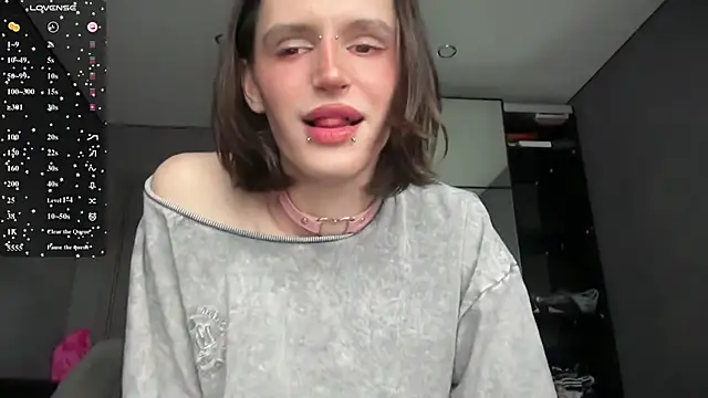 Niky Long online show from 06-25-26, 01:15