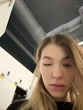 Risky Mia69 online show from 04-19-26, 06:10