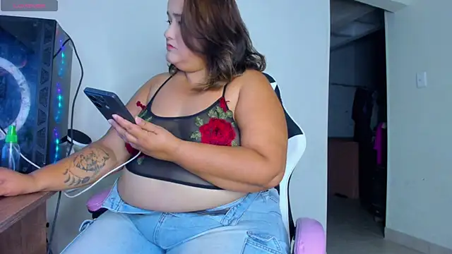 cellycanela  online show from 06-02-26, 01:40