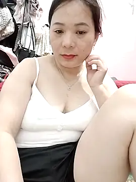 Snapshot of ManaMi-Amii chatting on 05-17-26, 12:12 ManaMi-Amii online show from 05-17-26, 12:12