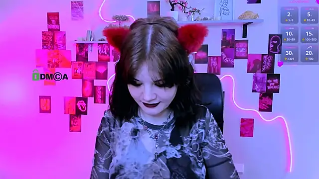 Snapshot of nikki_kiss_ chatting on 05-13-26, 09:06 nikki kiss online show from 05-13-26, 09:06