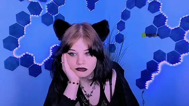 Snapshot of nikki_kiss_ chatting on 05-20-26, 09:15 nikki kiss online show from 05-20-26, 09:15