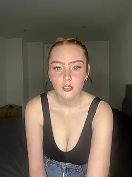 Snapshot of MiraVoss18 chatting on 04-30-26, 05:30 MiraVoss18 online show from 04-30-26, 05:30