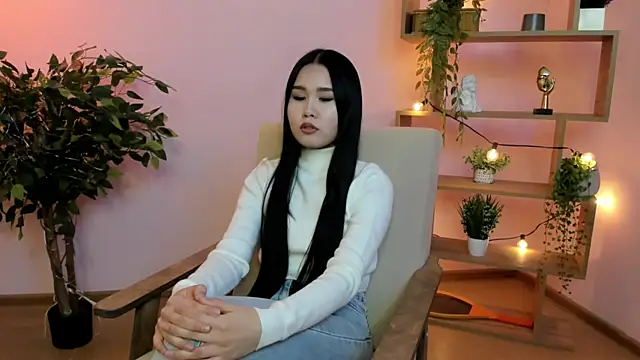 Snapshot of RutheNhek chatting on 04-14-26, 11:05 RutheNhek online show from 04-14-26, 11:05