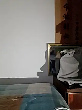Snapshot of Q24Q- chatting on 06-14-26, 04:42 Q24Q- online show from 06-14-26, 04:42