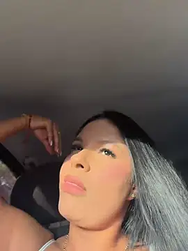 Snapshot of Elara_Luxe chatting on 06-29-26, 10:10 Elara Luxe online show from 06-29-26, 10:10