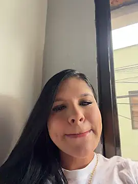 Snapshot of Elara_Luxe chatting on 07-01-26, 09:36 Elara Luxe online show from 07-01-26, 09:36