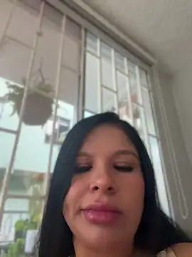 Snapshot of Elara_Luxe chatting on 07-04-26, 10:27 Elara Luxe online show from 07-04-26, 10:27
