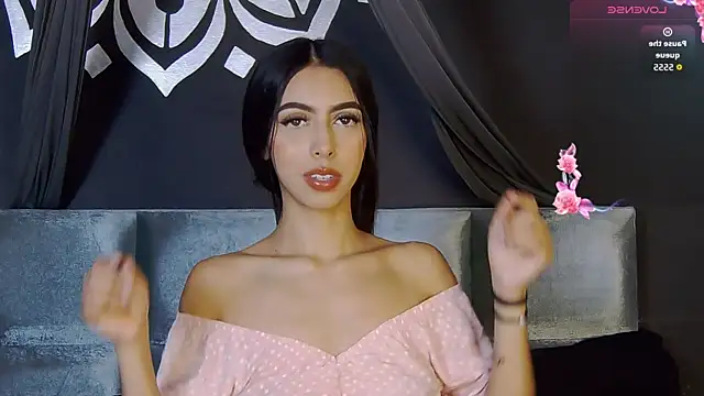 Mia Gloww  online show from 05-06-26, 10:04