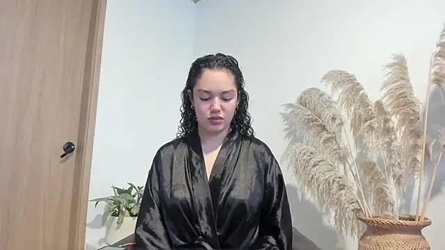 Snapshot of MiaRouseex chatting on 05-01-26, 08:57 MiaRouseex online show from 05-01-26, 08:57