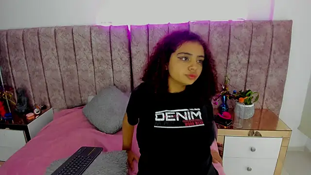 Snapshot of Dahlia_rossee chatting on 05-31-26, 11:06 Dahlia rossee online show from 05-31-26, 11:06