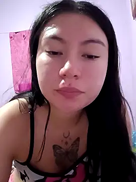 Snapshot of Emiily__Evans chatting on 05-09-26, 02:50 Emiily Evans online show from 05-09-26, 02:50
