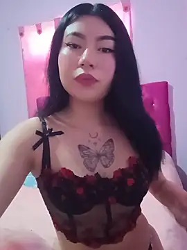 Snapshot of Emiily__Evans chatting on 05-22-26, 06:24 Emiily Evans online show from 05-22-26, 06:24