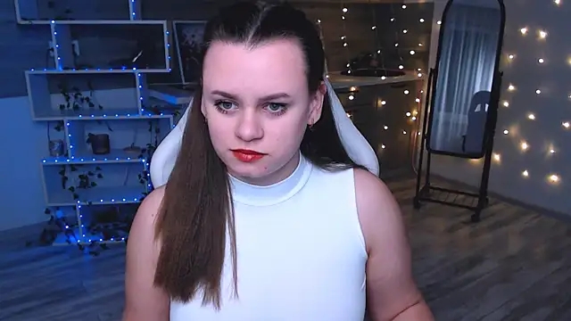 sofiarayan online show from 04-18-26, 05:28