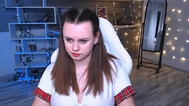 sofiarayan online show from 04-18-26, 07:07