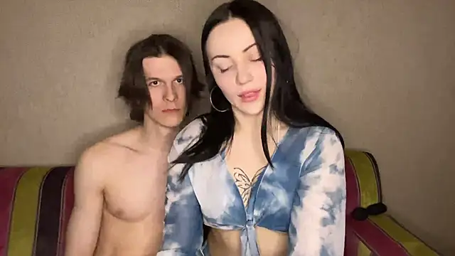 YourHottestCouple online show from 04-15-26, 07:43