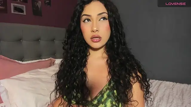Charlotte james1 online show from 05-28-26, 01:47