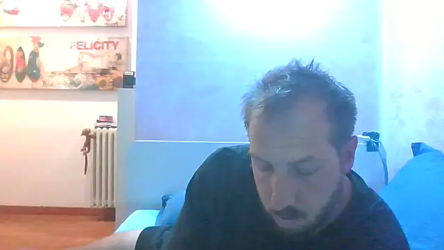 Snapshot of stefanotoma91 chatting on 04-14-26, 02:01 stefanotoma91 online show from 04-14-26, 02:01