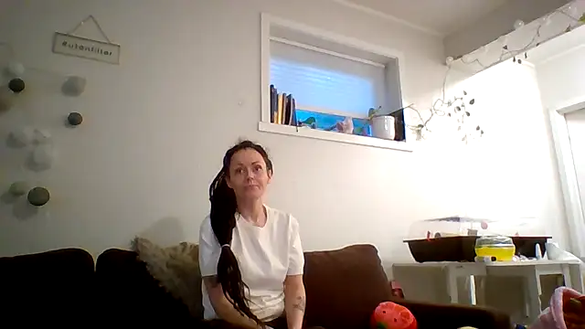 shyhornymommy online show from 07-11-26, 09:49