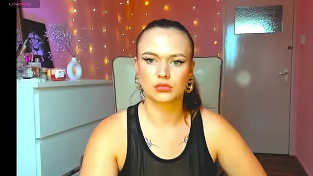 SweetLikaaa online show from 06-05-26, 04:13