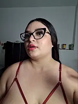 Snapshot of Nicolevega1 chatting on 06-21-26, 03:20 Nicolevega1 online show from 06-21-26, 03:20