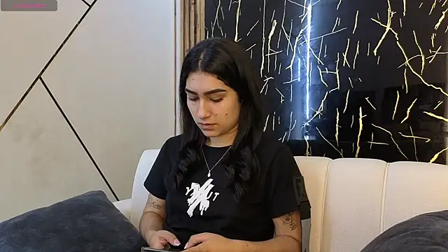 Julianas pm online show from 04-16-26, 04:41