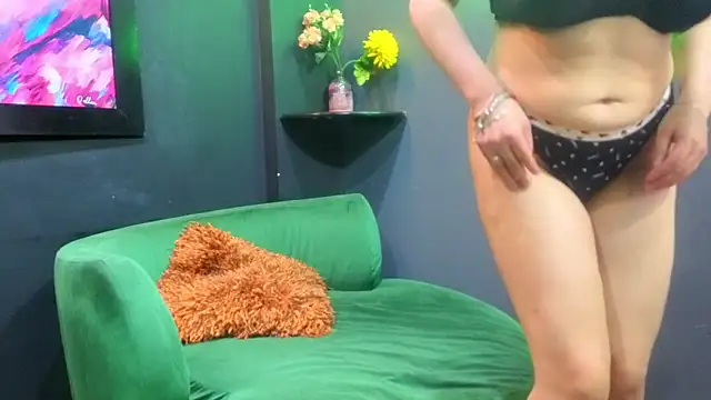 Eli lujuria online show from 04-17-26, 07:00