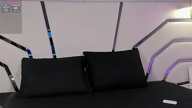 Camila Harrington online show from 04-17-26, 03:31