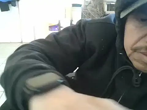 Snapshot of Oskr2024XXX chatting on 01-15-25, 06:29 Oskr2024XXX online show from 01-15-25, 06:29