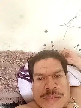 Snapshot of Oskr2024XXX chatting on 09-29-25, 07:08 Oskr2024XXX online show from 09-29-25, 07:08