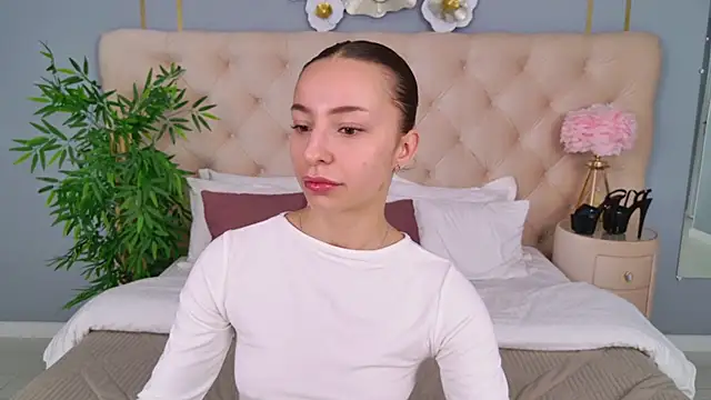 Snapshot of NicoleHarris chatting on 05-04-26, 02:51 NicoleHarris online show from 05-04-26, 02:51