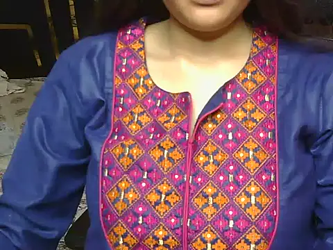 Snapshot of Its-akeera chatting on 05-10-26, 03:44 Its-akeera online show from 05-10-26, 03:44