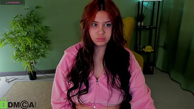 nicolewoss online show from 05-14-26, 04:19