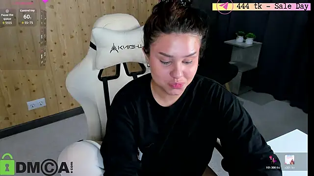 nicolewoss online show from 06-20-26, 04:48