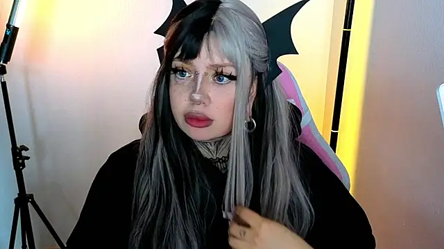 Chibiis online show from 05-30-26, 12:35