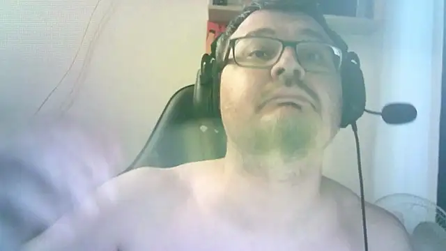 Snapshot of FantastickBombastick chatting on 05-06-26, 03:17 FantastickBombastick online show from 05-06-26, 03:17