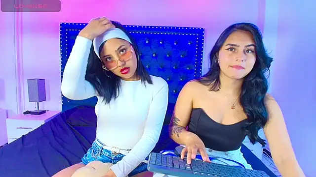 Serena and zoe online show from 04-15-26, 07:32