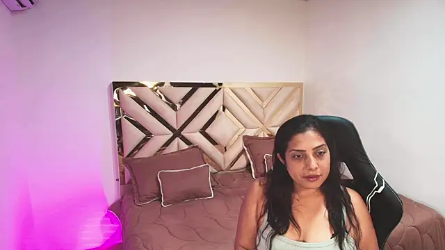 Bianca Royale online show from 04-15-26, 08:20