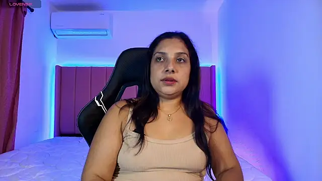 Bianca Royale online show from 04-18-26, 07:58