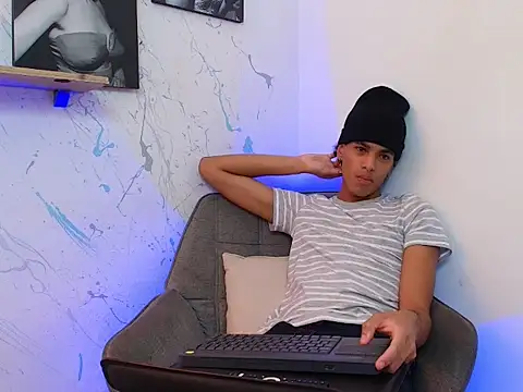 Gabriiel maddox online show from 04-15-26, 07:58