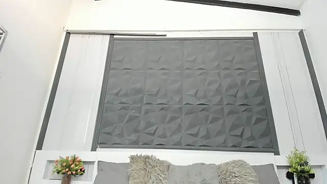 sophia blade  online show from 05-19-26, 02:18