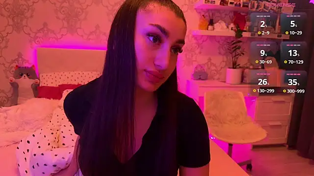 Snapshot of MyNaomi chatting on 06-10-26, 09:57 MyNaomi online show from 06-10-26, 09:57