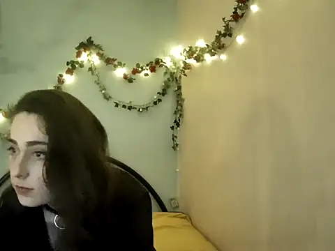 missclochette online show from 04-20-26, 07:59