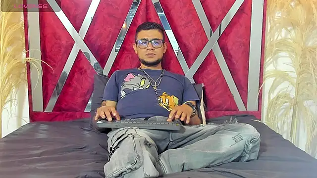 Nickk 21  online show from 04-20-26, 01:14