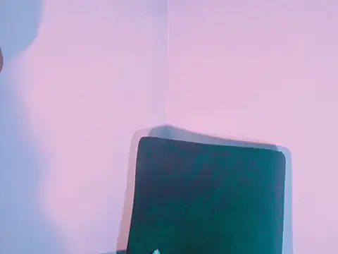 Honey Havoc05 online show from 04-20-26, 05:54