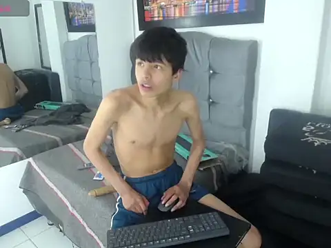 Snapshot of alex_it0 chatting on 04-29-26, 05:00 alex it0 online show from 04-29-26, 05:00