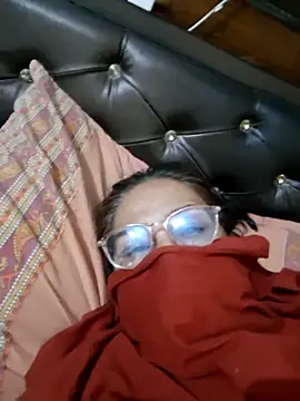 Shalini3456 online show from 04-19-26, 09:52